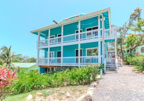 Guava Grove Resort & Villas - Tap to explore photos