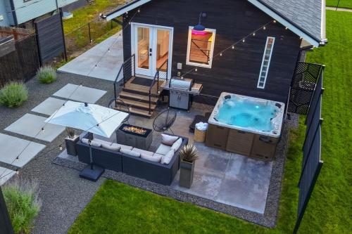Good Vibe Tribe-2 Mi DT-Hot Tub-K Bed-Pet Friendly