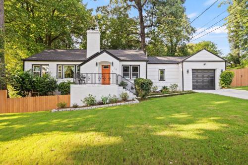 Exterior view, Chic 2BR Downstairs Unit - Fenced Yard Grant Park in Peoplestown