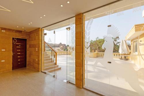 Secrets Of The Pyramids Hotel - image 3