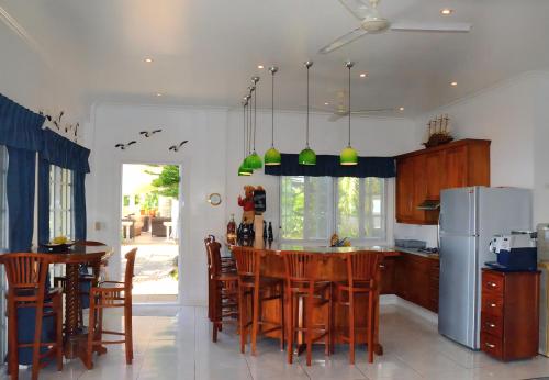 Palmelia Beach Resort in Buruanga - Mainland