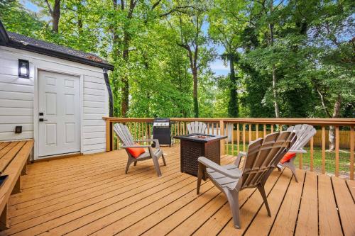 Exterior view, Spacious 5BR Yard Access Grant Park in Peoplestown