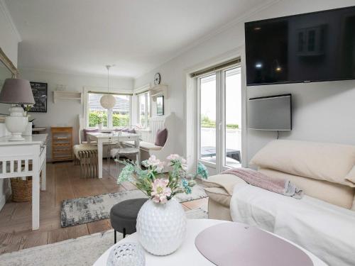 2 person holiday home in Esbjerg V-By Traum in Hjerting