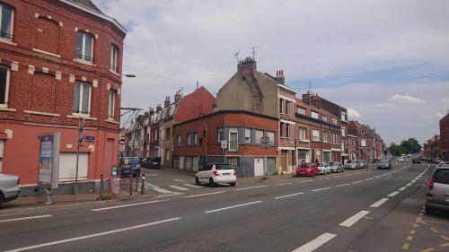 Stylish Studio with Kitchen Lille - Pension de famille - Mons-en-Baroeul