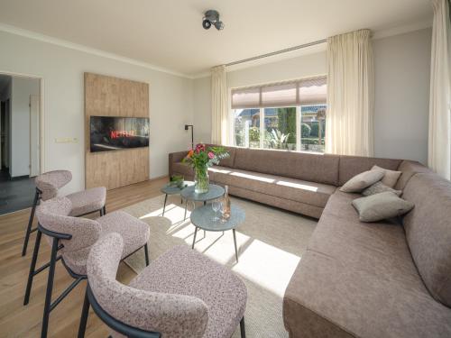 Groepsaccommodatie met hottub en sauna | 18 personen in Verspreide huizen Neede