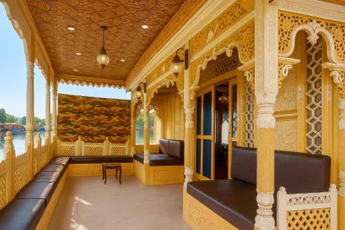 Crown Of India Group Of Houseboats - Apartment - Srinagar