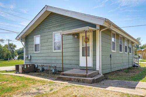 . 2 Mi to Main Street! Cozy Winfield Launchpad