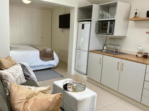 White Waves Beach Apartment - image 3
