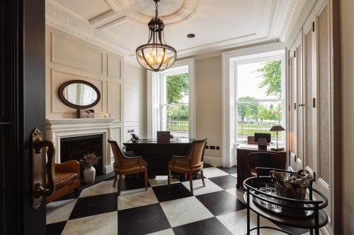 Regency House Room Type - King Room - Disability Access