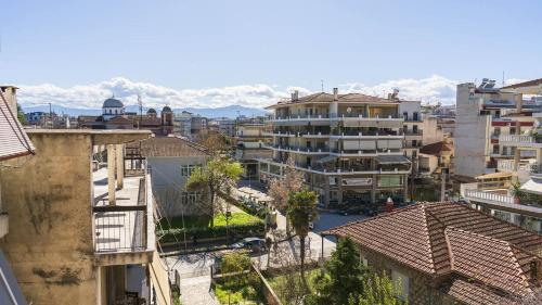 주변 환경, Athena's apartment in 카디차