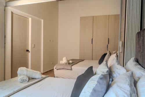 203 Enigmatic Loft with Jacuzzi, Medellín (photo 10)