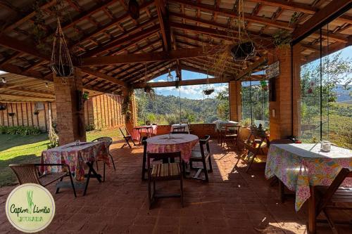 สภาพแวดล้อมโดยรอบ, Pousada Capim Limão (Pousada Capim Limao) in กวาราตินกิวต้า