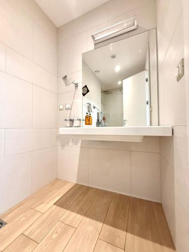 TQ Studios ND - image 7