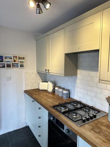 المرافق, The Cottage in هارليش