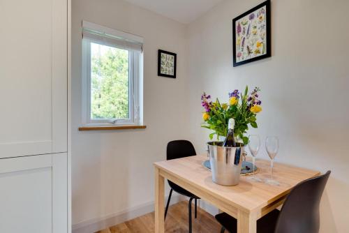 Létesítmények, Bryniau Pair Ucha Cottage in Gwytherin