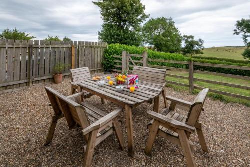 Facilities, Pear Barn in Flask
