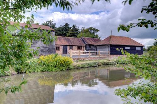 Létesítmények, The Cowshed in Bodle Street Green