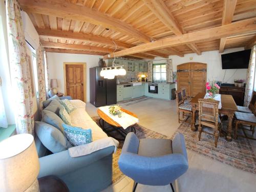 Darya Pince in Gosztola