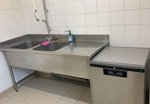 Konyha, A la queue du Milan - Gîte (A la queue du Milan - Gite) in Pionsat