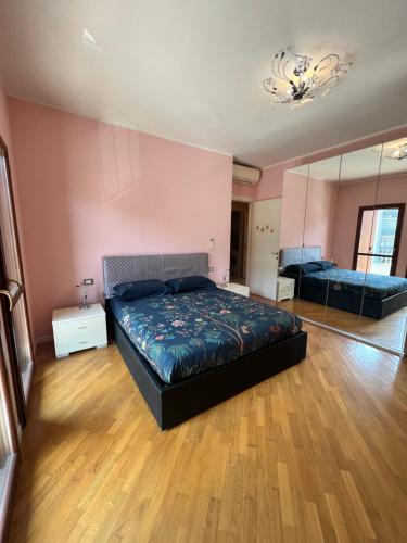 Castello Santa Croce in เครโมน่า