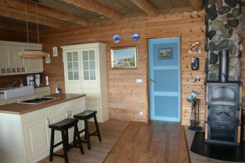 virtuve, Gemütliche Ferienwohnung am Fjord (Gemutliche Ferienwohnung am Fjord) in Sørbøvågen