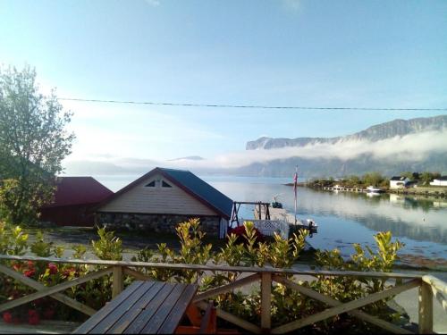 Skats, Gemütliche Ferienwohnung am Fjord (Gemutliche Ferienwohnung am Fjord) in Sørbøvågen