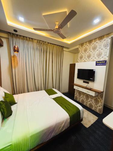 Hotel Adhira's in Narayangaon