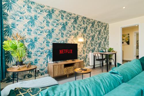 Stylish 1-Bed Central getaway with Cathedral Views