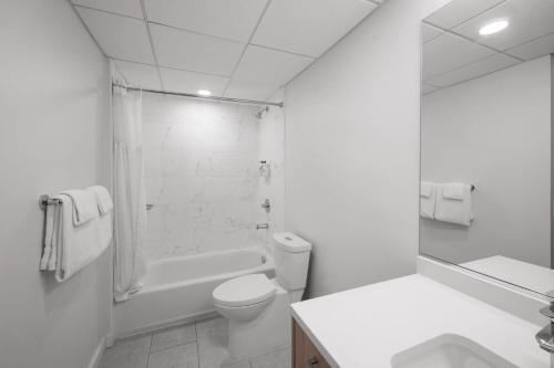 Reside Navy Yard, a Wyndham Residence Room Type - 1 King Bed, Studio Apartment, Non-Smoking