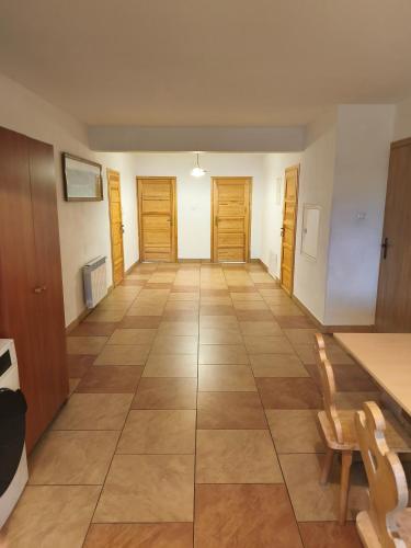 大堂, Wynajem Pokoi Maria Sowińska (Wynajem Pokoi Maria Sowinska) in 比亞利杜納耶茨