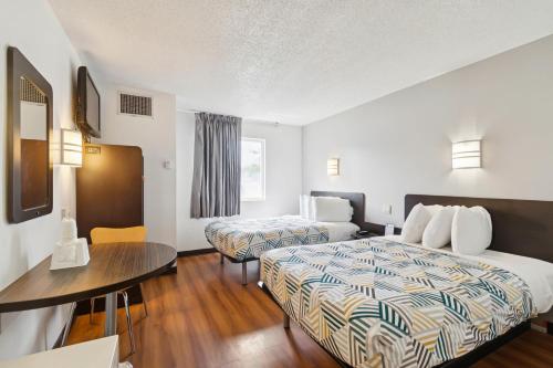 2 double beds