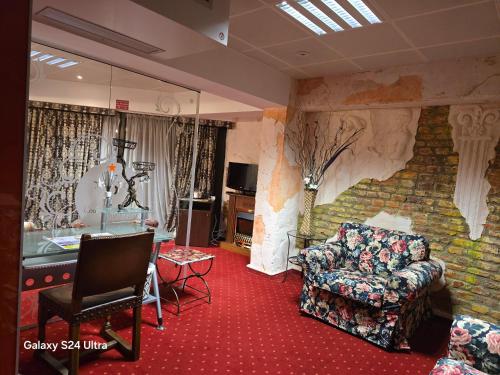 LEGENDS Chambers by Grand Pier Boutique 1