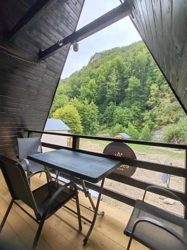 Hotelli välisilme, Escape Remeti - Aframe by the River in Lunca Vişagului