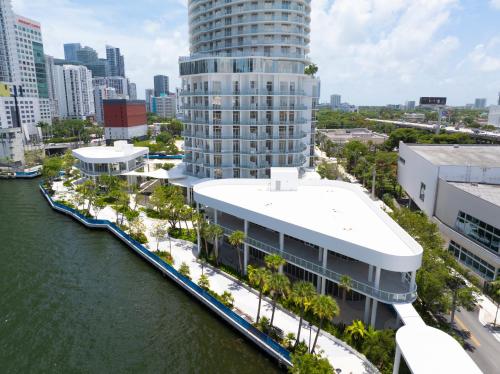 Flow Brickell Hotel