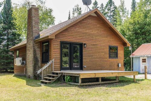 Adventure & Relaxation by Lake Superior in Paradīze (MI)