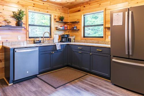 Adventure & Relaxation by Lake Superior in Paradīze (MI)