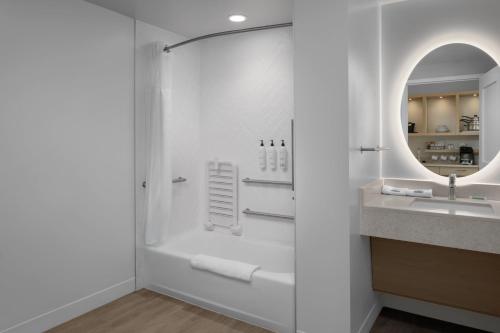 TownePlace Suites by Marriott Nampa - image 10