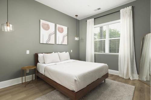 Cozy Modern Condo 4 Beds, 2 Bedrooms -FREE Parking in Nashville, USA