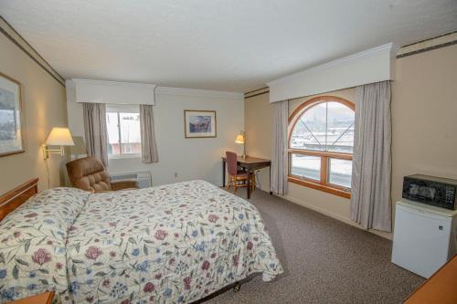 1 queen bed