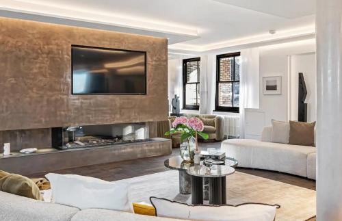 Host second address- -'Duplex penthouse in London W1U 6JZ in Zitoradja