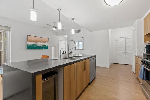 Emerald Oasis' Upscale & Serene Retreat - Walk to Beach & Pool & Gym, Los Angeles (fotografie 10)