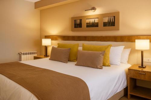 2 twin beds