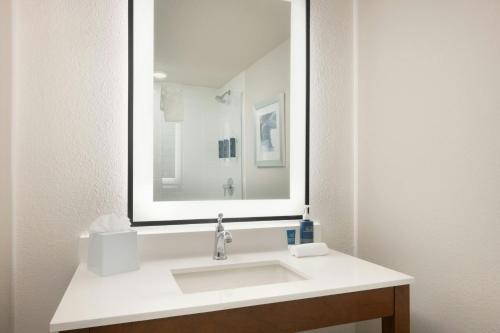 Four Points By Sheraton - Saginaw - image 7