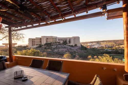 Casa Monmar with Golf Cart, Housekeeping and Beach Club Access in La Paz, Mexico
