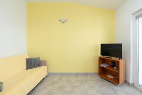Apartments Mare - sea view - image 11