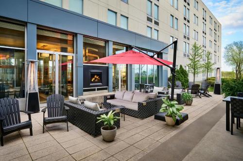 Facilities, Aloft Montreal Airport in Montreal-Trudeau Airport