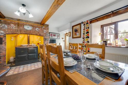Iekārtas, 3 Bed in Llanidloes oc-waa246 in Languriga
