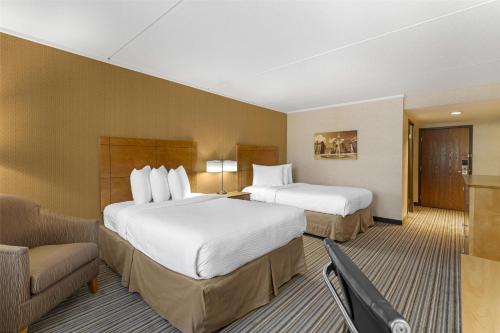 2 double beds
