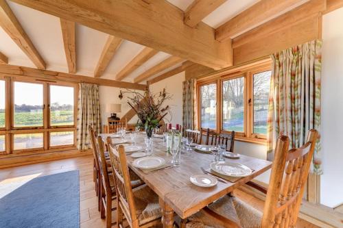 Instalaciones, Churchlands Barn in Tenterden