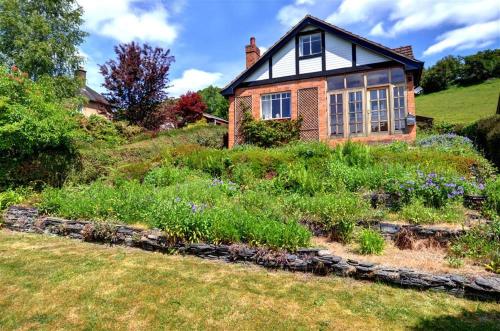 3 Bed in Llangollen oc-waf216